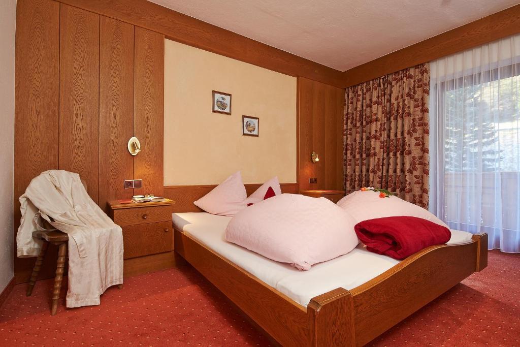 Fremdenpension Alpenruhe Solden Room photo